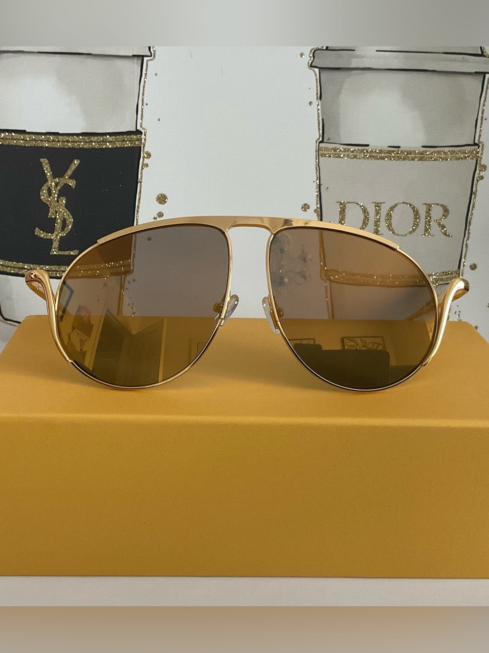 Loewe Hillock Sunglasses - Unisex Shades - Picture 1 of 7